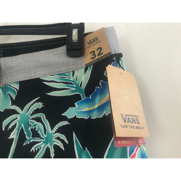 Mens black tropical Vans 4 way stretch board shorts Size 32 inseam 9" New - Picture 9 of 9